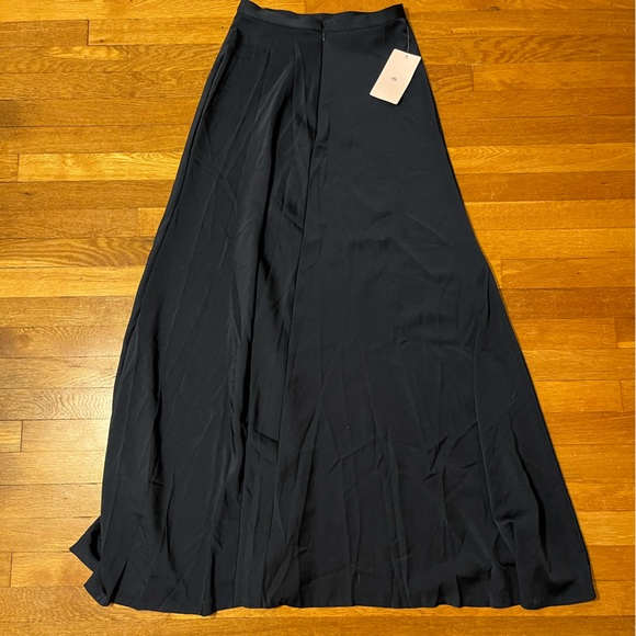 NWT Jenny Yoo Collection Navy Satin “Soleil” Maxi Skirt w Slit, Size 6 - Picture 6 of 8